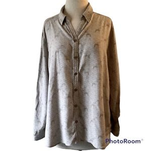 Chico’s Soft Rayon Giraffe Design Button Down Shirt